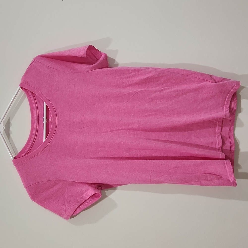 Womens pink tee